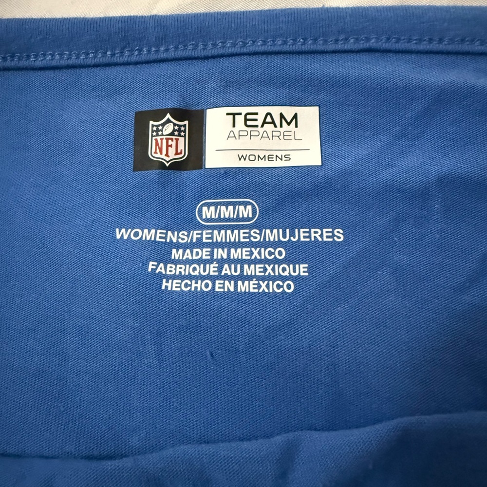NFL Team Apparel Women’s Medium Detroit Lions tee - Picture 3 of 4